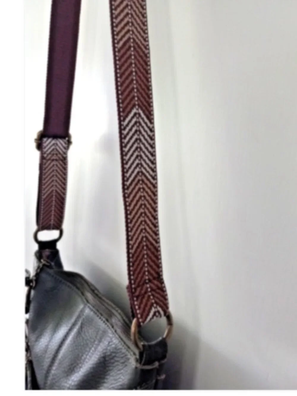The Sak Brown Leather Crossbody Bag Woven Strap Zip Top Charm Pockets